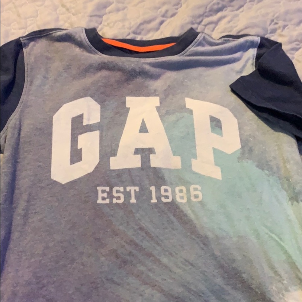 Gap T-Shirt